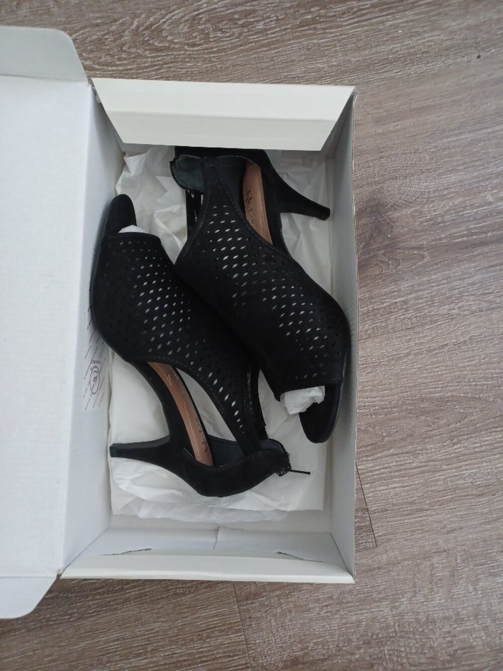 Style & Co black heels